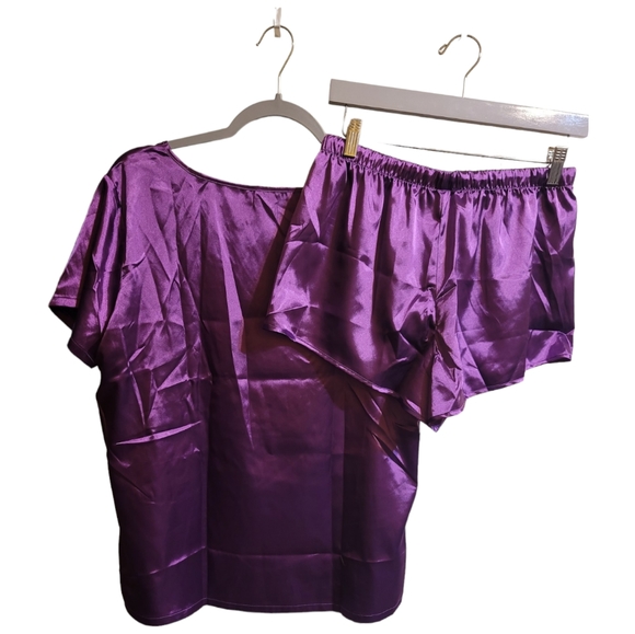 Ekouaer Silk Purple Soft Satin V-Neck 2- Piece Pajamas PJ Short Set, Size Medium - Picture 10 of 11